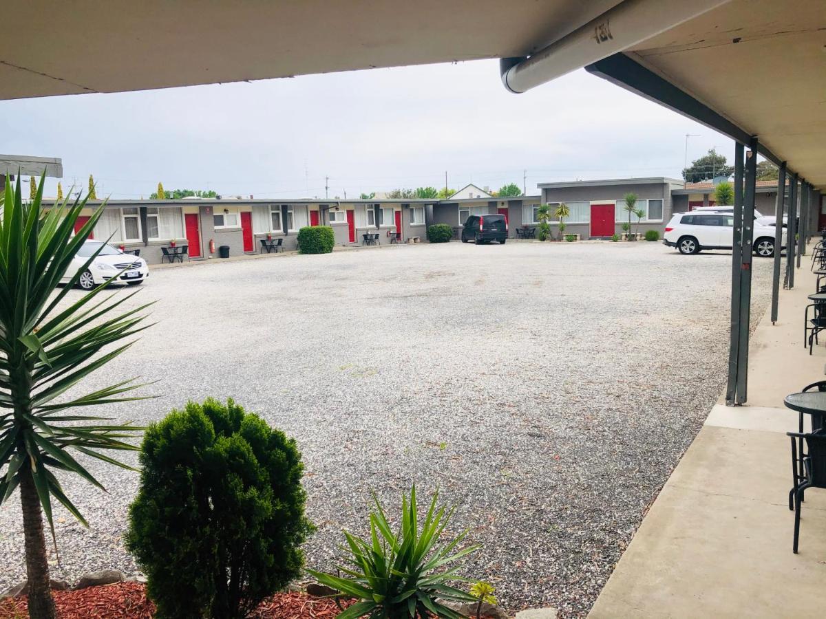 Horsham Motel Екстериор снимка
